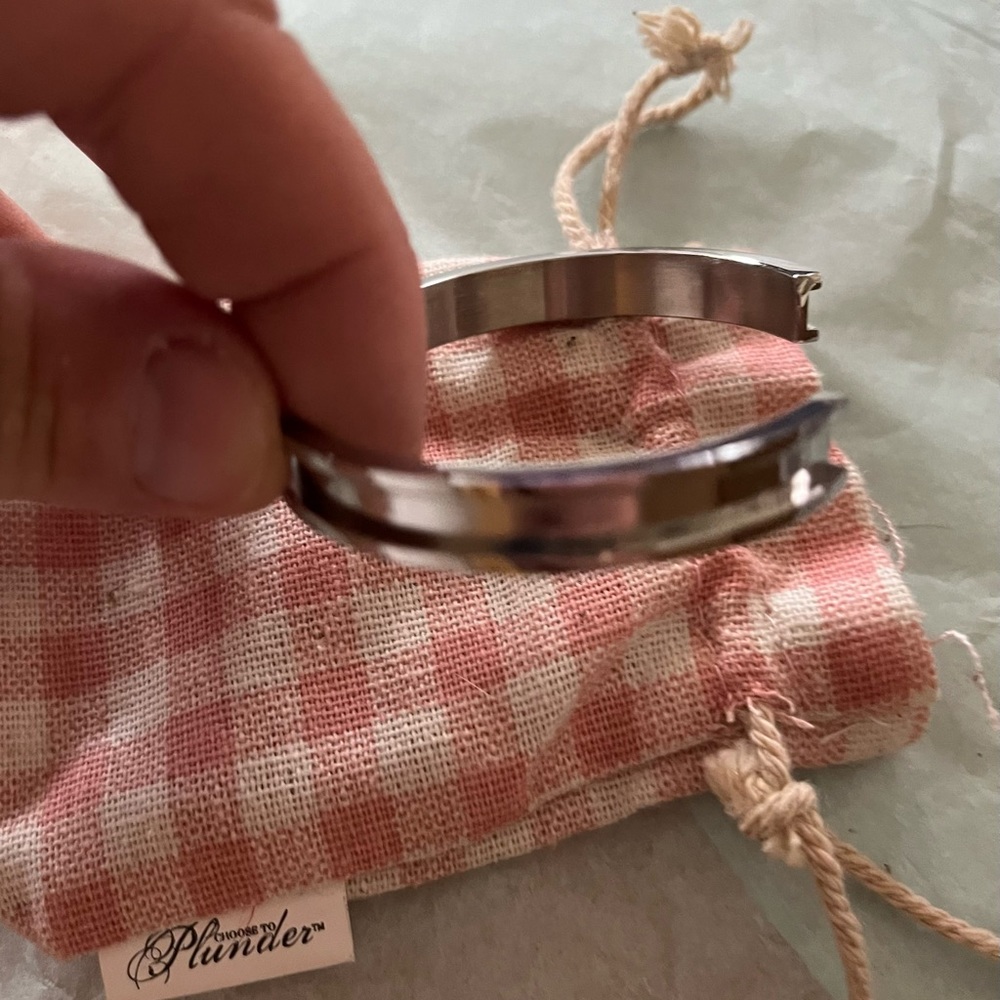 Plunder ponytail holder.